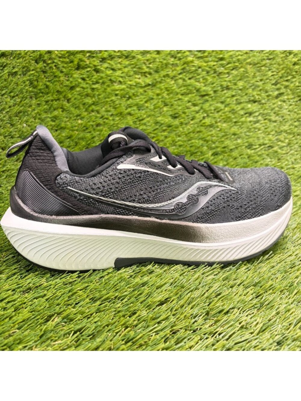 Saucony Echelon 9 Womens Size 8D Black White Athletic Running Shoes Sneakers